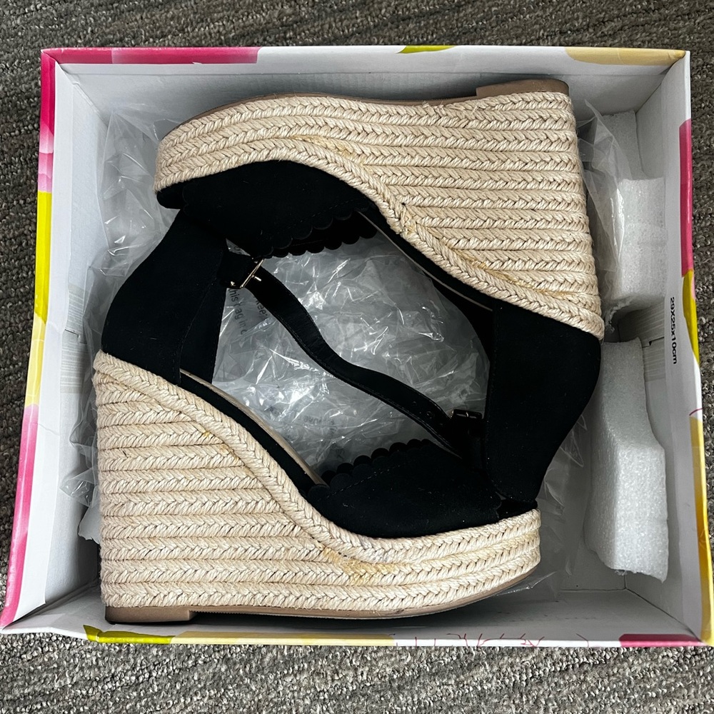 Wedge Sandals - Picture 5 of 6